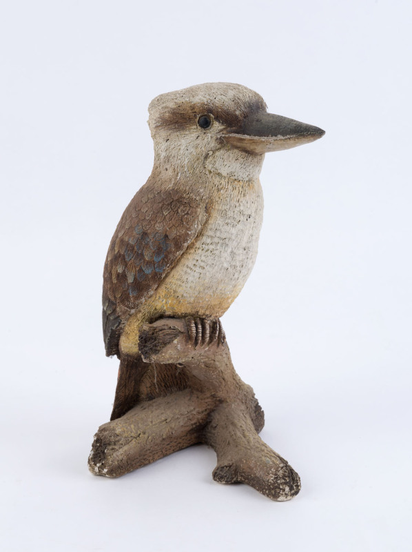 A kookaburra statue, painted chalk ware, late 20th century, ​27cm high