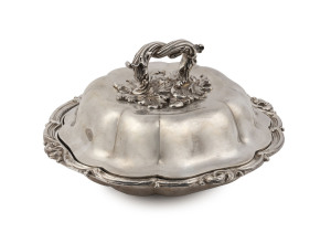 PAUL STORR English sterling silver topped tureen with Sheffield plated base, London, early 19th century, maker's marks on lid rubbed but very clear on handle (no date letter visible), 28cm across, silver weight of lid and handle 850 grams total
