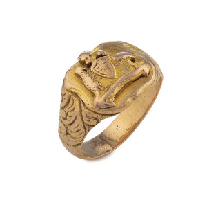 A rare Australian Colonial 15ct gold ring with Australian coat of arms, 19th century, stamped "15ct",