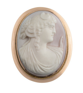 An Australian 9ct gold antique portrait cameo brooch, 19th century, stamped with pictorial parks (partially obscured), ​4.5cm high