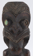 MAORI Tiki statue, carved wood with paua shell eyes (one missing), New Zealand origin, 19th century, ​31cm high - 3