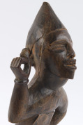 A male fetish figure, carved wood, Bakongo tribe, Congo, 26.5cm high - 8