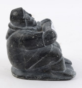 An Inuit seated figure, carved stone, Arctic North America, ​10cm high - 4