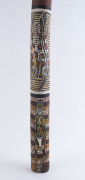 A didgeridoo finely decorated with figures, lizards and cross hatched designs, 20th century, ​122cm long - 2