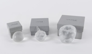 LALIQUE Crystal artichoke, pepper and peach, all in original boxes, late 20th century, the largest 8cm high