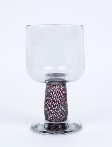 JULIO SANTOS Australian art glass chalice, engraved "J. Santos, 1981", 18cm high