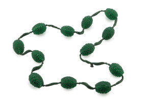 LALIQUE "GROSSES GRAINES" rare 12 bead French green glass Art Deco necklace on original green silk cord, designed in 1920. Reference: MARCILHAC, Felix, Catalogue Raisonné page 557, ref.1500. 76cm long