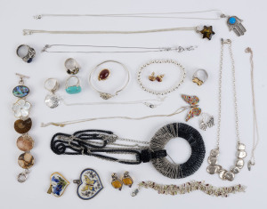 A collection of assorted jewellery including silver and gold plated (qty)