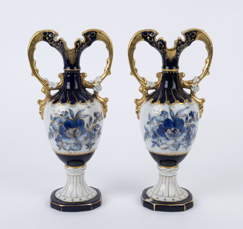 ROYAL DUX pair of Austrian porcelain mantel urns with gilt highlights, 20th century, pink triangle mark to base, 28cm high