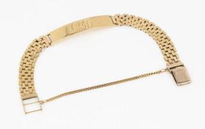 A vintage 9ct gold name bracelet engraved with monogram "R.G.D.", stamped "375", ​20cm long, 25 grams