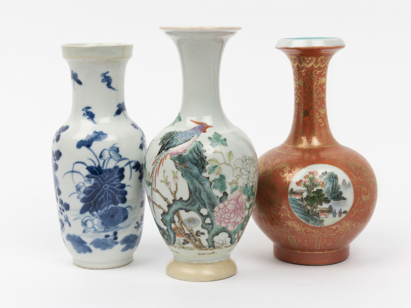 Three Chinese antique porcelain vases, 19th and 20th century, the largest 20cm high