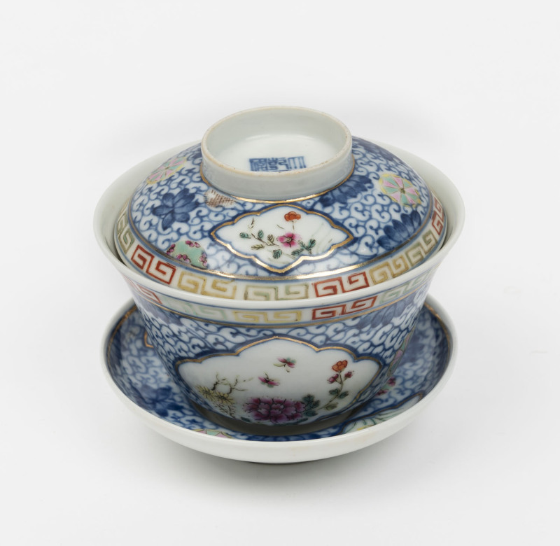 A Chinese porcelain enamel decorated teacup and cover plus saucer, 19th/20th century, (3 items), 9cm high overall