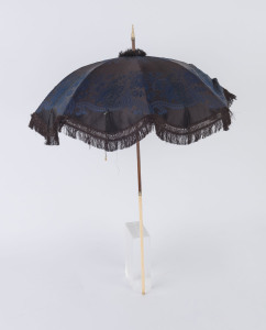 An antique French parasol, ivory and timber with embroidered silk shade, circa 1895, 76cm long