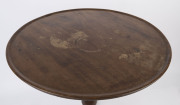 An antique Georgian English mahogany wine table with tilt-top, late 18th century, 73cm high, 55cm diameter - 2