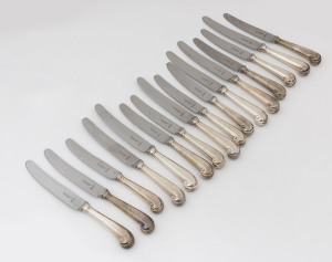 A set of eight sterling silver handled dinner knives and entree knives, early to mid 20th century, (16 pieces).