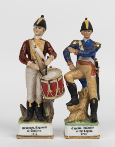 A pair of Italian porcelain military figures, 20th century, 20cm high
