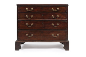 A Georgian mahogany chest of four drawers, early 19th century, 86cm high, 90cm wide, 47cm deep