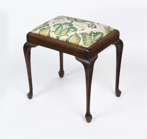 A Queen Anne style Australian blackwood dressing table stool, early to mid 20th century, ​49cm high, 50cm wide, 40cm deep