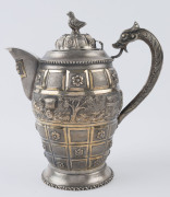 An antique Burmese silver teapot with rural scene frieze and remains of gilt finish, 19th/20th century, ​23cm high, 775 grams - 4