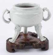 Blanc de chine three legged pot on carved timber stand, 19th/20th century, 13.5cm high overall - 4