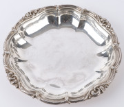 PAUL STORR English sterling silver topped tureen with Sheffield plated base, London, early 19th century, maker's marks on lid rubbed but very clear on handle (no date letter visible), ​28cm across, silver weight of lid and handle 850 grams total - 2