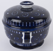 ARABIA "Valencia" Finish tableware, circa 1975, designed by Ulla Procopé (Finland, 1921-1968): casserole pot with lid. 16cm high, 22cm wide - 5