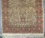 A fine Persian silk rug, 20th century, ​100 x 70cm - 4