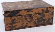 A Japanese jewellery box, tortoiseshell and lacquer work finish, Meiji period, 19th century, ​10cm high, 24cm wide, 16.5cm deep - 3