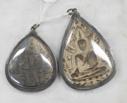 Two antique Indian terracotta Buddhist plaques in later silver mounted pendants,15th century, ​6.5cm high and 7.5cm high - 2