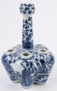 A Chinese blue and white porcelain vase, 19th/20th century, ​22cm high - 6