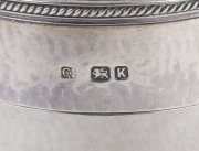 An English sterling silver tea caddy, 20th century, ​9cm high, 290 grams - 2