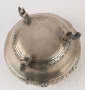 An antique Burmese silver bowl decorated with repoussé frieze and elephant feet, 19th/20th century, 8cm high, 13cm diameter, 255 grams - 8