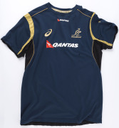 'QANTAS' WALLABIES TRAINING SHIRT: Ex-player (unknown) authentic Wallabies 'player gear', large size, ASICS label dated 2000.