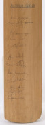 1980-81 AUSTRALIA: full size Gunn & Moore "Scoremaster" Cricket Bat with 12 signatures on front including Greg Chappell (Capt), Kim Hughes, Geoff Lawson, John Dyson, Rod Marsh, Len Pascoe, Ashley Mallett & Trevor Chappell; good condition with clear signa - 2