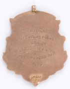 OAKLEIGH FOOTBALL CLUB: Attractive 9ct gold medal (4.9gms) engraved verso "OAKLEIGH F.C. - NICHOLAS MEDAL - WON BY - F. BOTTOMLEY - BEST PLACED MAN - 1922". - 2