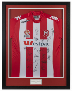 MELBOURNE HEARTS FC: jersey with 21 signatures of 2012 squad members including Brazilian footballer Fred (Capt), & Matt Thompson (Vice-Capt); framed and glazed, overall 76x98cm.