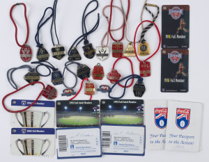 VFL PARK 1970 - 1987 range of membership fob together with various 1993 - 2000 AFL Membership cards. (30 items).