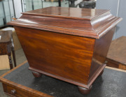 An antique cellarette, mahogany and cedar, circa 1830, 52cm high, 67cm wide, 52cm deep - 4