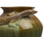 REMUED pottery vase with rare applied skink lizard decoration, incised "Remued", 13cm high, 17cm diameter - 2