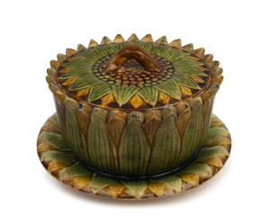 BENDIGO POTTERY "Sunflower" pattern butter pot, 19th century, 12cm high, 18cm diameter