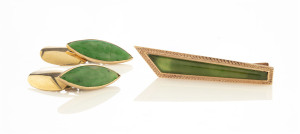 A pair of 9ct yellow gold and jade cufflinks and tie clip, circa 1960, ​the clip 4.5cm wide