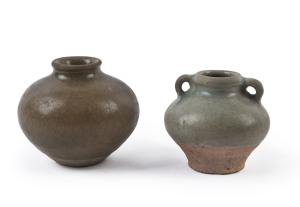 Two Chinese pottery vessels, Sung Dynasty, 12th/13th century, 5.5cm and 6cm high