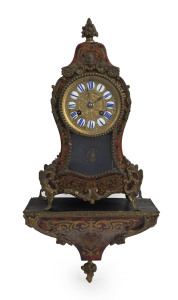 A fine French Boulle clock with matching Boulle wall bracket, eight day time and strike movement with outside count wheel, silk suspension pendulum and bell striking, late 19th century. (2 items). Waisted case with red tortoise shell and engraved brass Bo