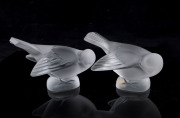 LALIQUE pair of French frosted glass bird statues, 9cm high, 11cm long