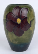 MOORCROFT "Clematis" English pottery vase on green blue ground, circa 1920s, stamped "Moorcroft, Made in England", with hand signed "W. M" monogram, ​17.5cm high - 3