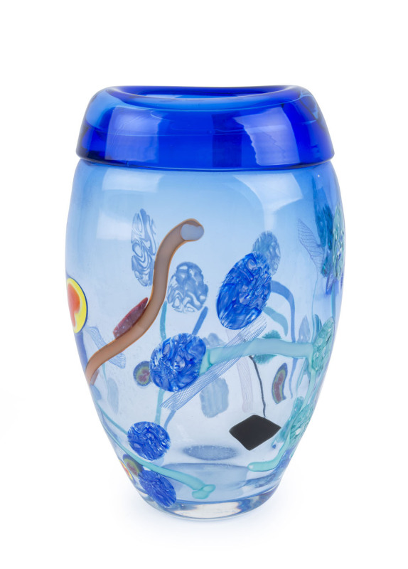 SIGNORETTI Italian Murano glass vase, engraved " Murano, 30.04.96", 26cm high