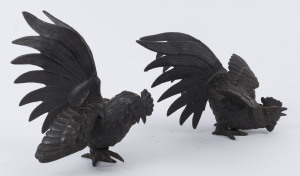 A pair of cockerel statues, patinated cast metal, late 20th century, ​17cm high