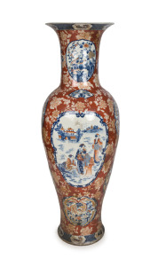 An impressive Chinese Imari porcelain monumental floor vase, Republic period, 20th century ​157cm high