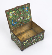 An antique Chinese gilded silver jewellery box with enamel decoration inset with mutton jade and semi-precious stones, early 20th century, 5cm high, 10.5cm wide, 8cm deep - 2