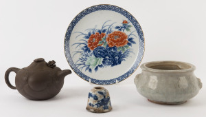 Chinese porcelain plate, ceramic censer, water washer and a teapot, (4 items), the plate 23cm diameter